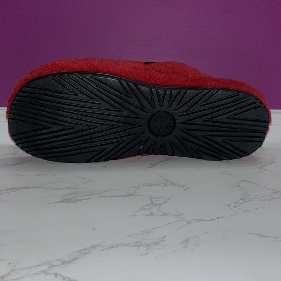 MENS UGG Fluff You Red Slippers - Picture 10 of 10